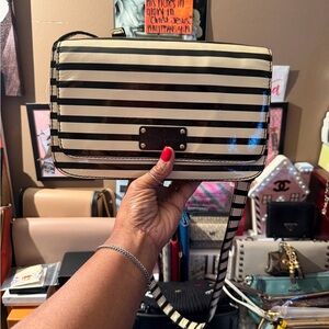 NWT Kate Spade Wellesley Striped Patent Leather Fynn Crossbody with Dust Bag
